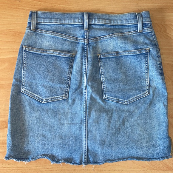 COPY - Sz 8 Wilfred Denim Skirt - Picture 2 of 2